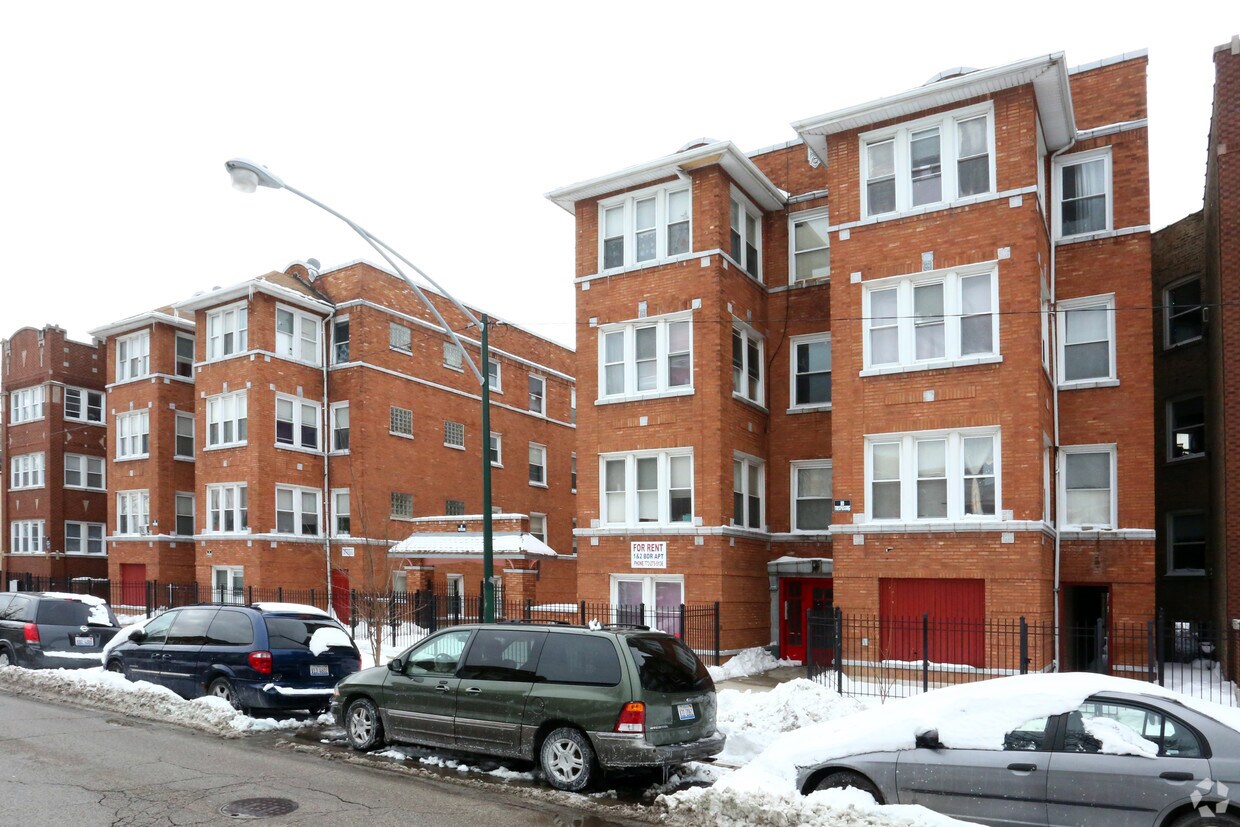Building Photo - 4928-4936 N Spaulding Ave