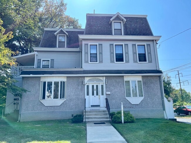 Photo - 316 E Ridley Ave Apartment