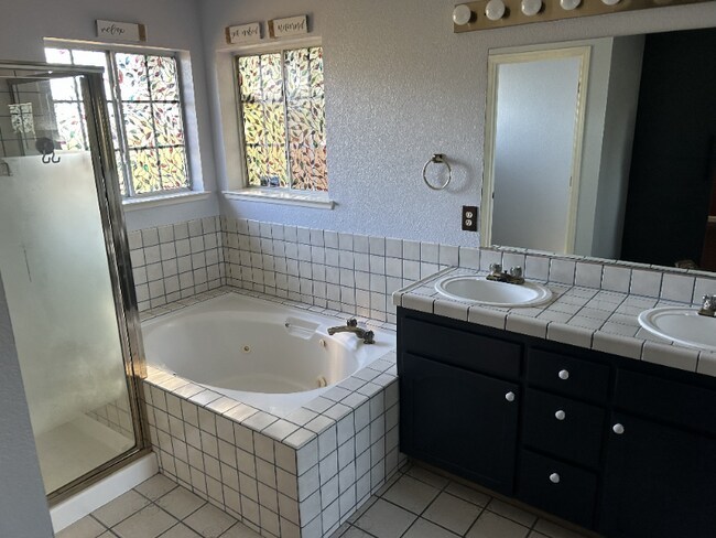 Foto del edificio - 12911 Covey Cir