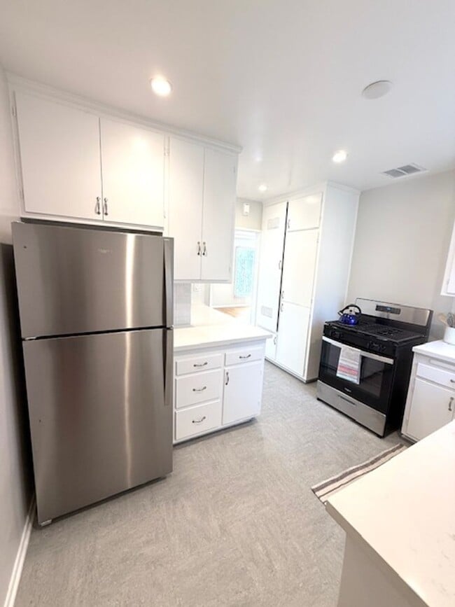 Building Photo - Milan