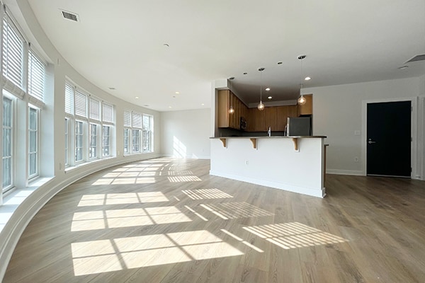 Building Photo - 32 Derby Sq