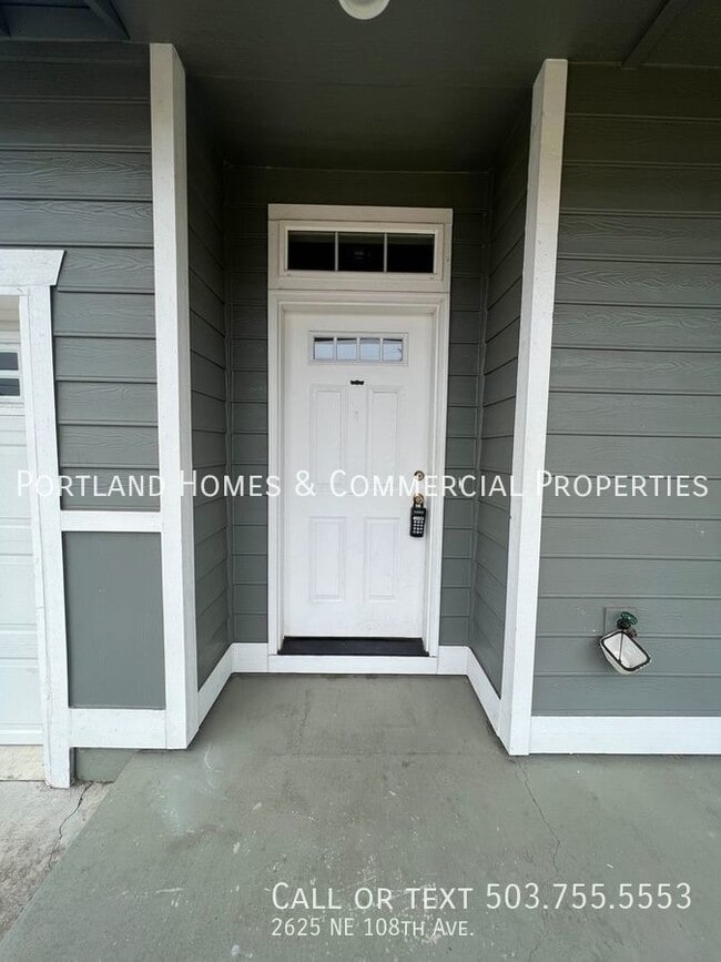 Building Photo - Spacious 3 bd / Large Backyard / Gardners ...