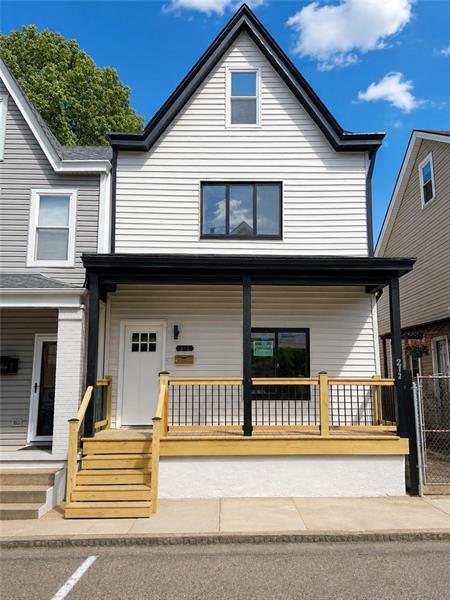 Building Photo - 212 21st St