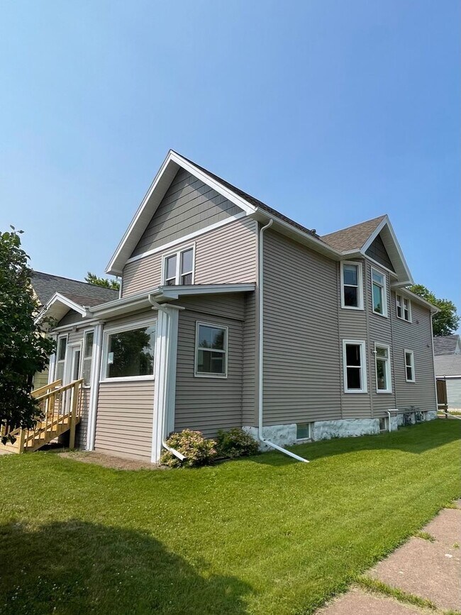 101 S 64th Ave W, Duluth, MN 55807 Townhome Rentals in Duluth MN