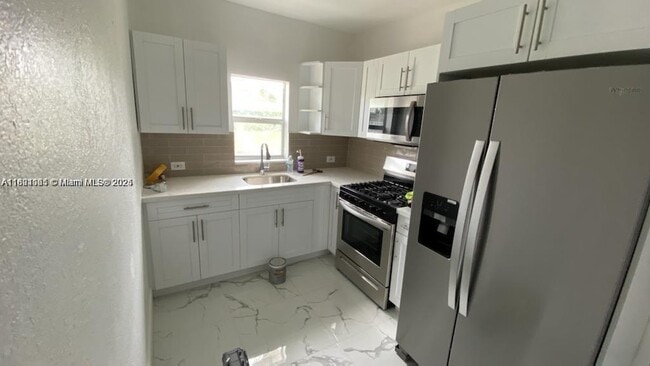 Foto del edificio - 729 SW 3rd St