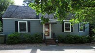 Primary Photo - Quaint Cottage!