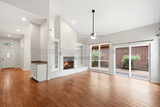 Foto del edificio - 7239 N Hearthstone Green Dr