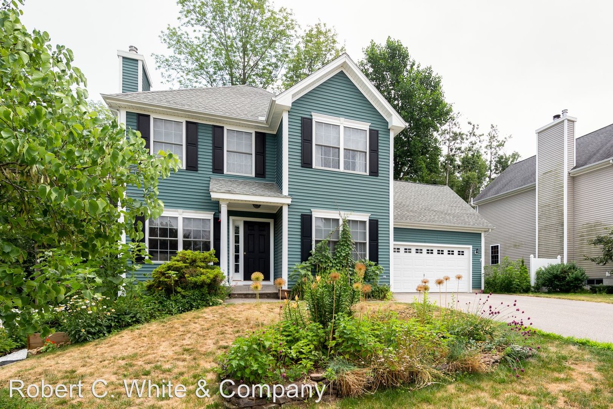 Foto principal - 3 br, 2.5 bath House - 8 Mathieu Lane