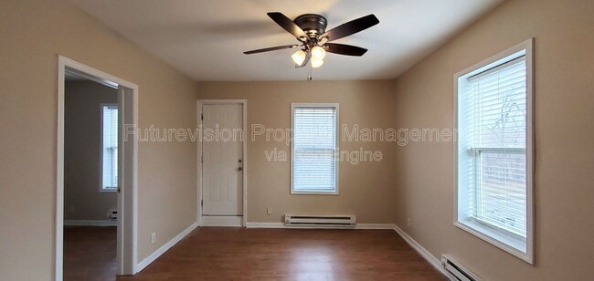 Building Photo - 839 N Broadway St