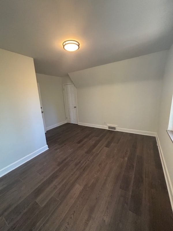 Foto del edificio - 14125 Winthrop St