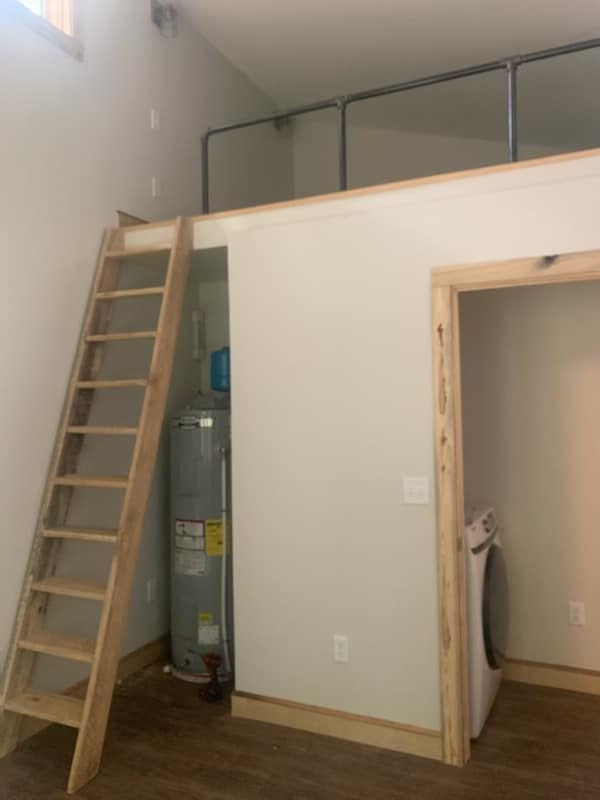 Building Photo - 34 N Pershing Rd