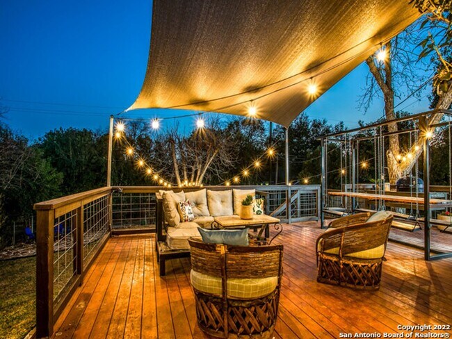 Building Photo - 3-BEDROOM HOME IN ALAMO HEIGHTS