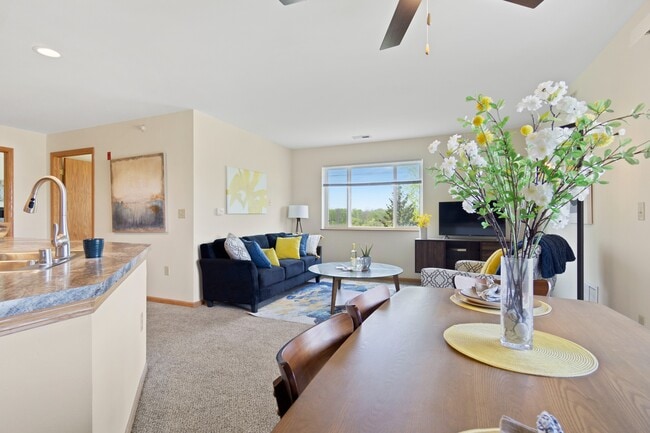 Saddlebrook Apartments Living Room - Saddle Brook