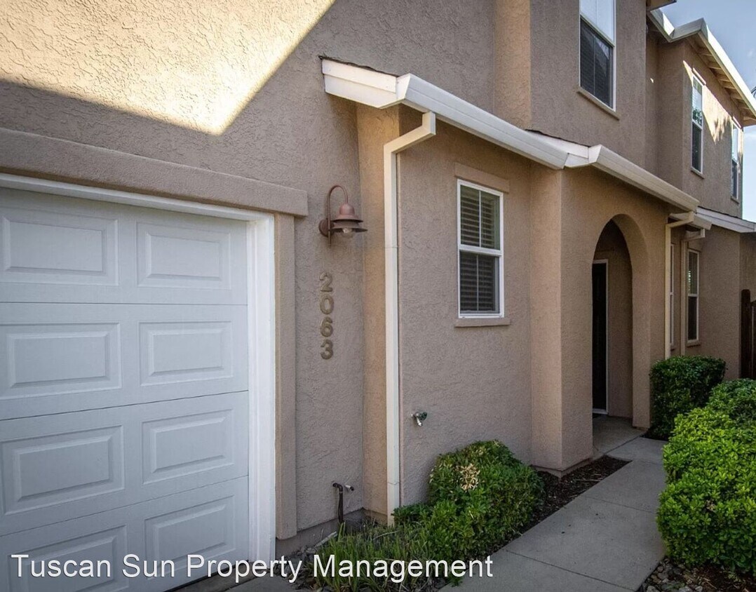Foto principal - 4 br, 2.5 bath House - 2063 VIENNA WAY