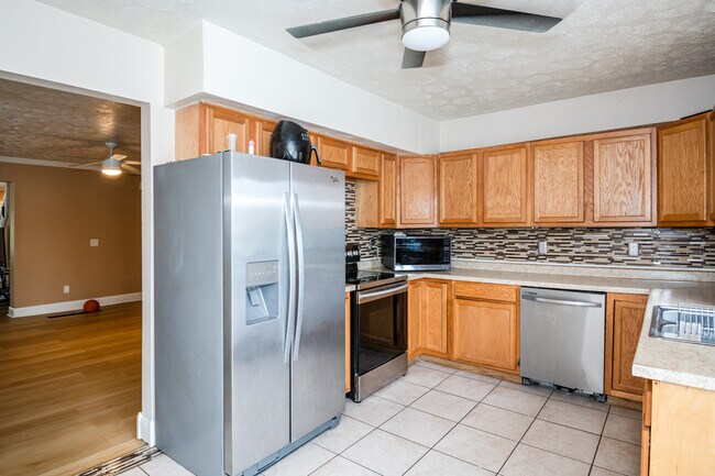 Foto del edificio - 332 E Lincoln St