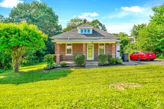 Building Photo - 29 Hazelhurst Ave