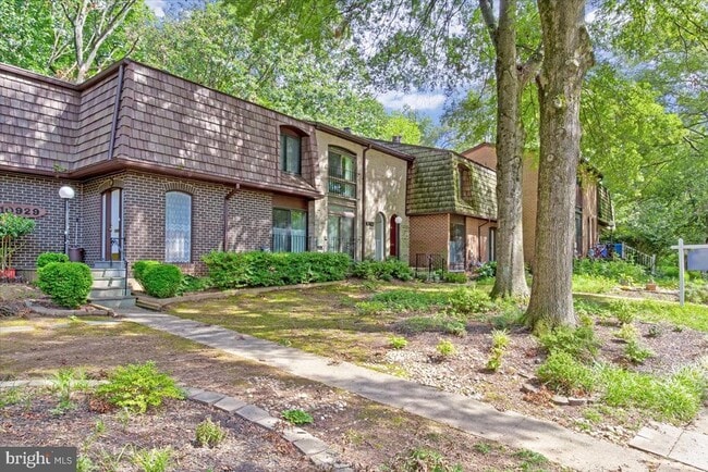 Building Photo - 10927 Deborah Dr