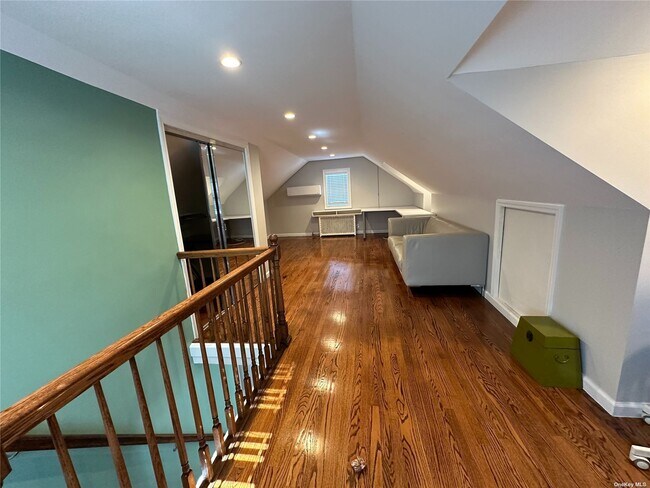 Building Photo - 84 Scherer Blvd