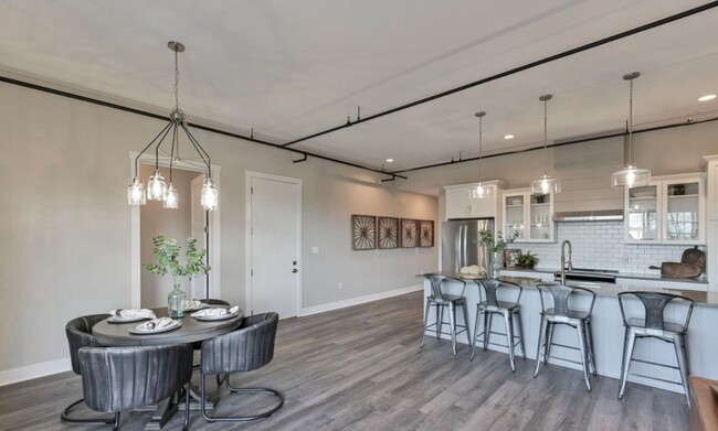 Foto del edificio - Colston Park Residential Lofts!