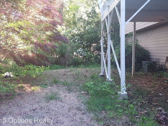 Building Photo - 245 Woodhue Forest Ln