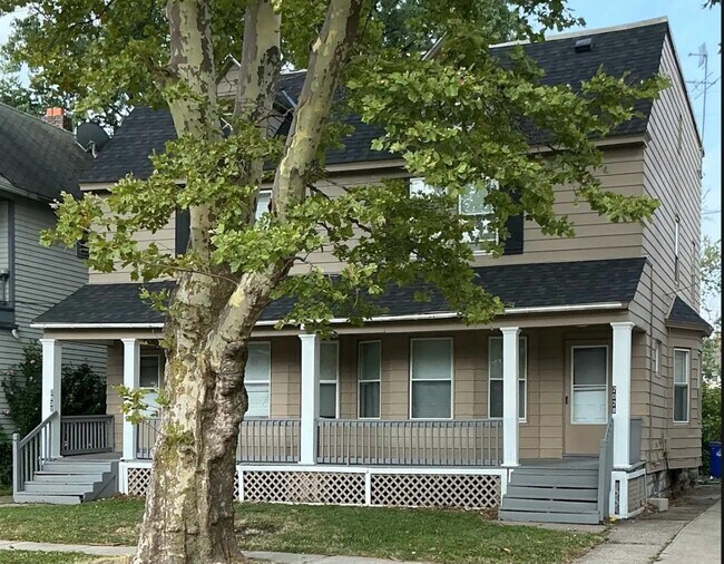 Foto del edificio - 2028 W 99th St