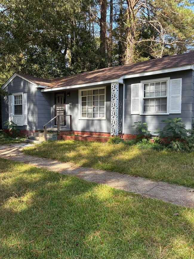 Building Photo - 124 S Sunset Terrace