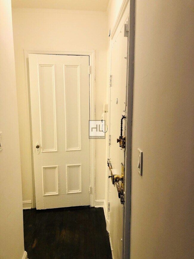 Foto del edificio - NO FEE Studio on Upper East Side! Won't St...