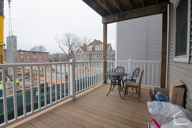Photo - Modern 3-bed 2-bath Packard's Corner Apartment