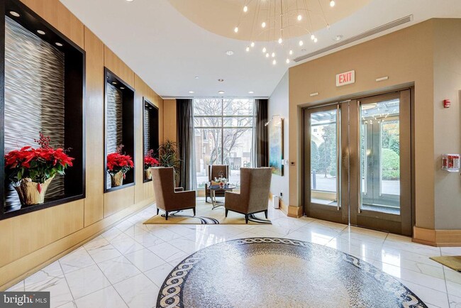 Building Photo - 155 Potomac Passage
