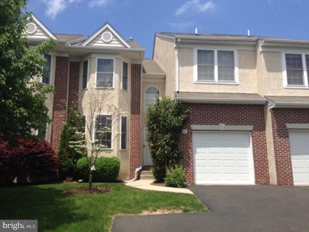 Foto principal - 810 Manchester Dr