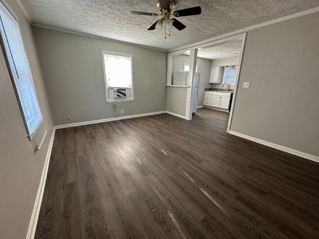 Foto del edificio - 4610 Picadilly Ave