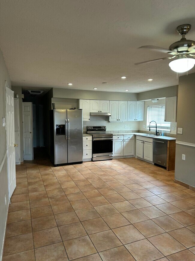 Foto del edificio - 6027 Redlands Rd NW