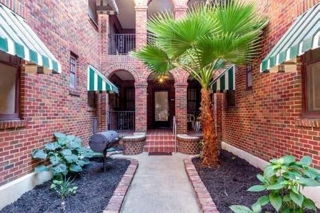 Building Photo - 1414 Austin St St