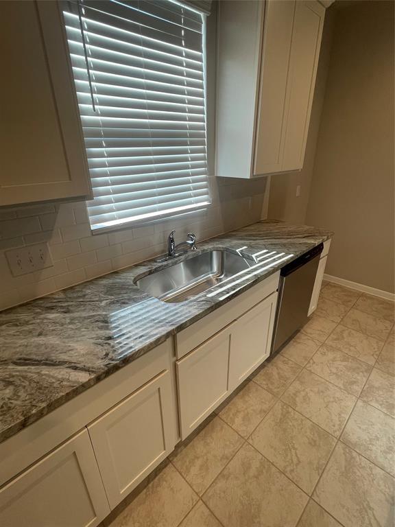 Building Photo - 471 Long Beach Bay Dr