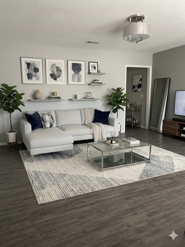 Building Photo - Oak Creek Manor