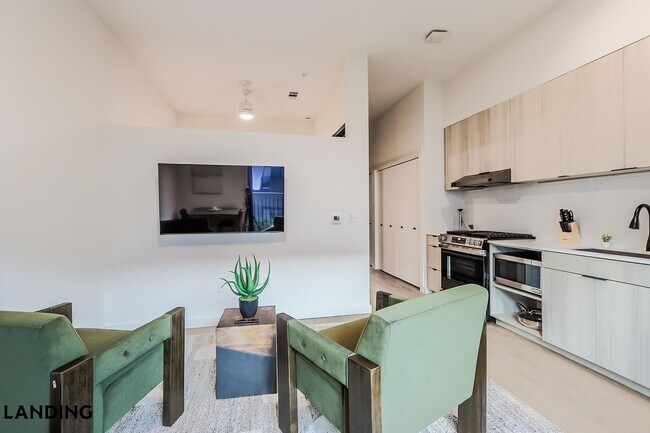 Foto del edificio - 2623 Keene St