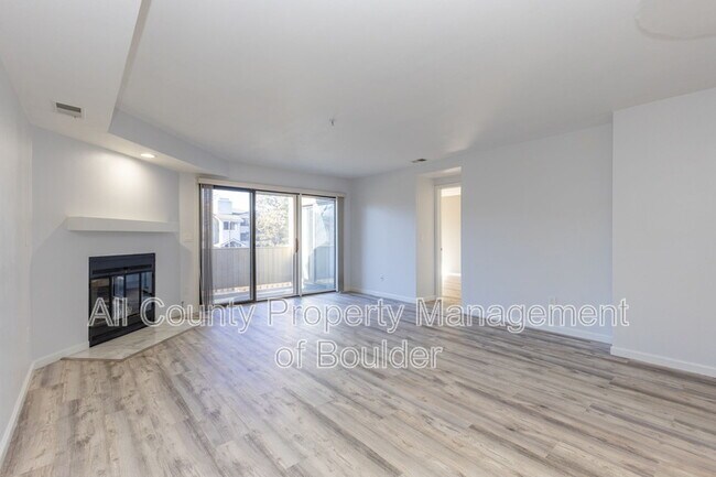 Foto del edificio - 2938 Kalmia Ave