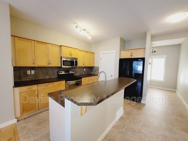 Building Photo - 6127 Stinson Way NW