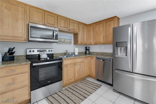 Foto del edificio - 751 100th Ave N