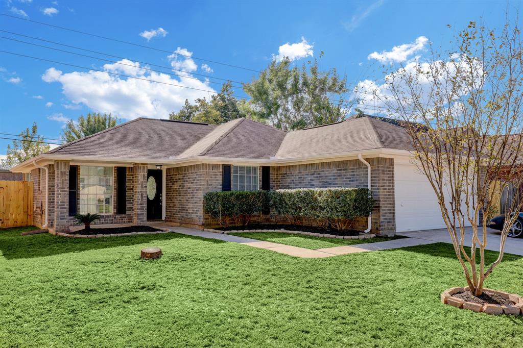 Primary Photo - 18723 Spinney Ln