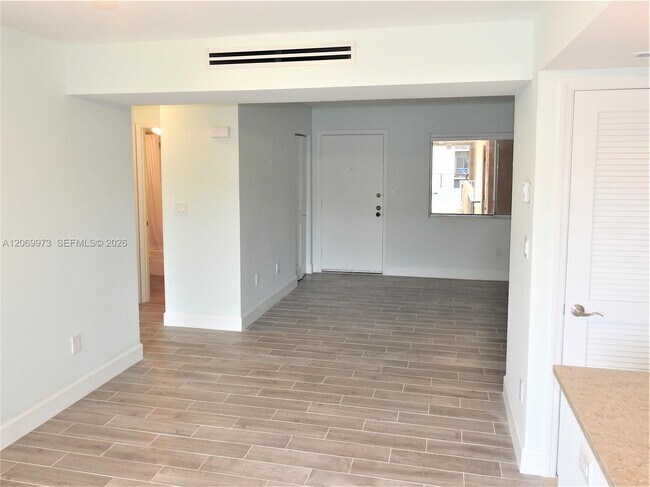 Foto del edificio - 8401 SW 107th Ave