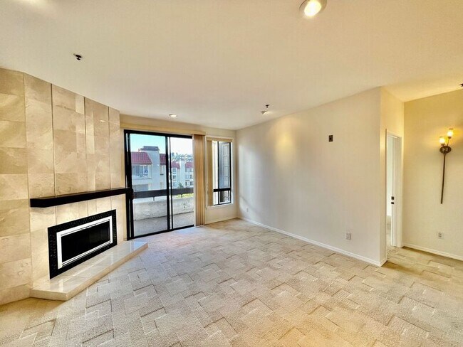 Foto del edificio - 5845 Friars Rd