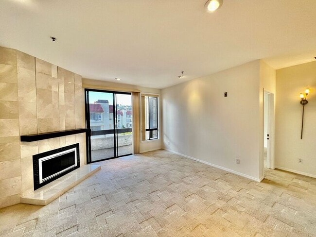 Building Photo - 5845 Friars Rd
