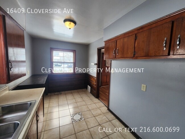 Foto del edificio - 16409 Cloverside Ave