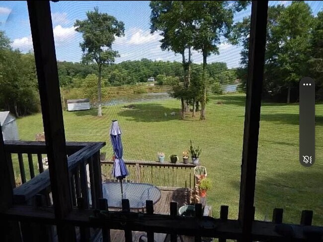 Building Photo - 120 Stroup Ct