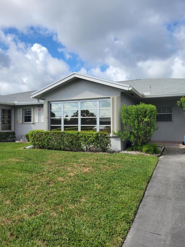 Foto del edificio - 14629 Canalview Dr