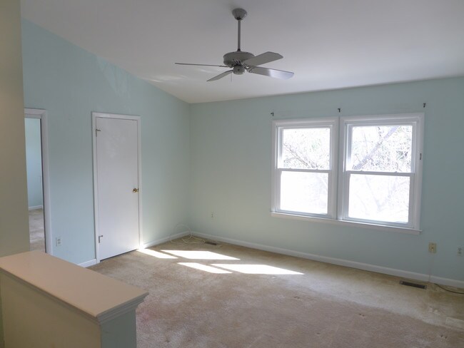 Building Photo - 6926 Ten Timbers Ln