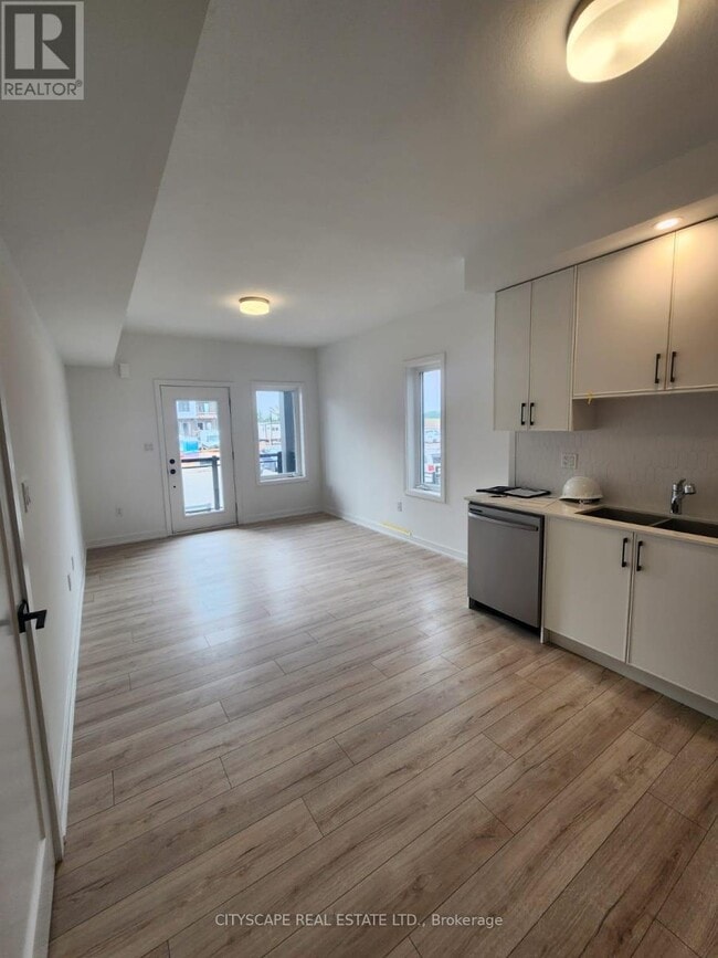 Photo du bâtiment - 940-940 St David St N