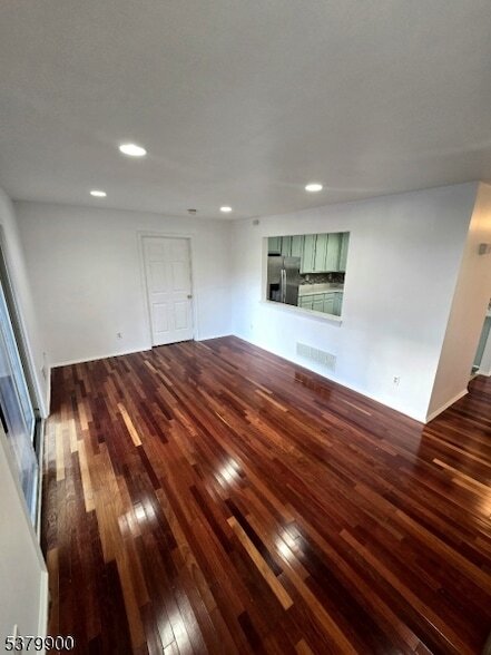 Foto del edificio - 4605 Birchwood Ct