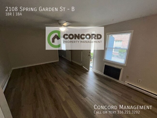 Foto del edificio - 2108 Spring Garden St